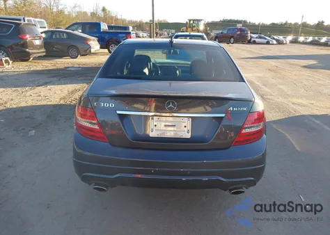 2013 Mercedes-Benz C 300 Luxury 4Matic/Sport 4Matic from USA, damaged, VIN WDDGF8AB5DR286740